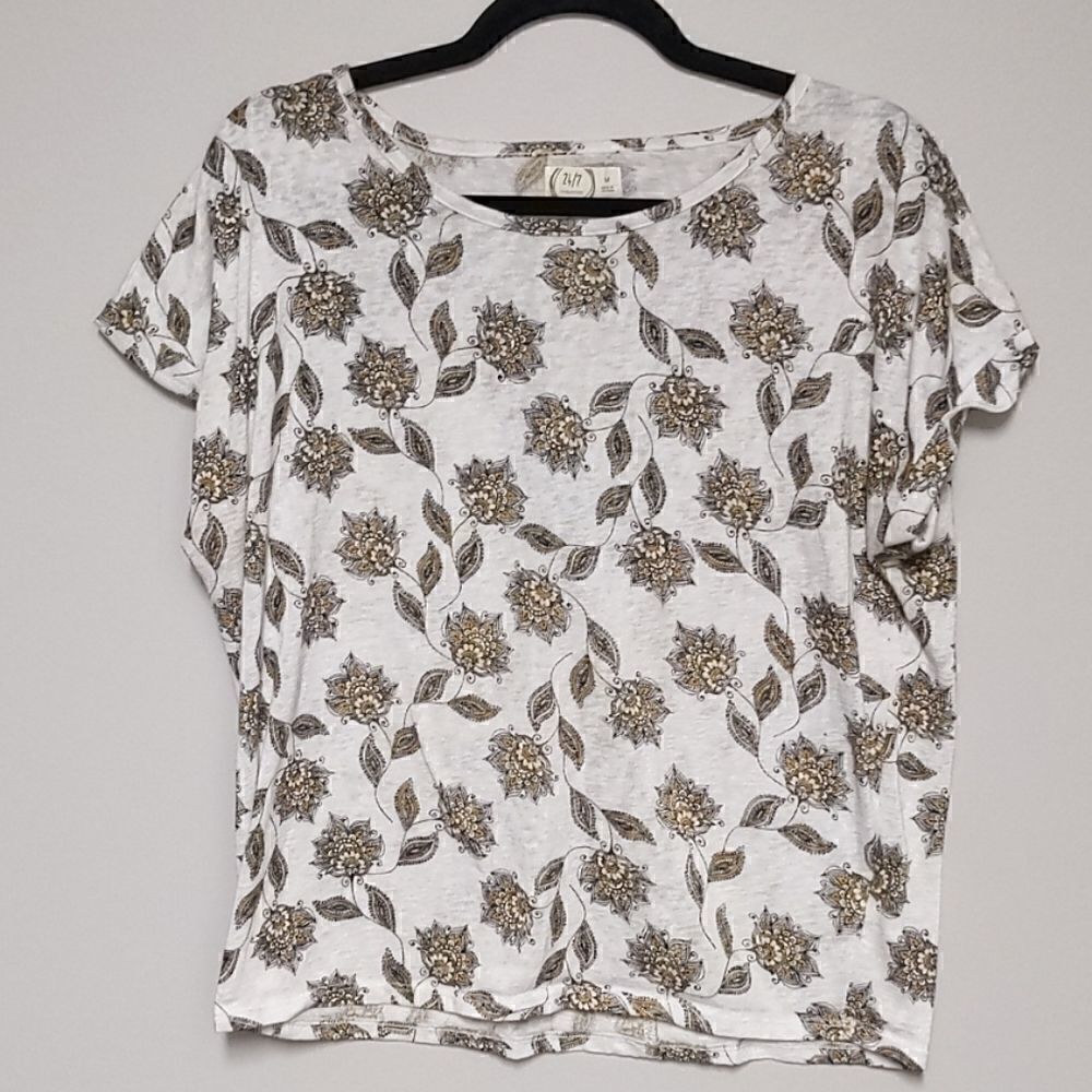 Maurices White floral short sleeve Blouse